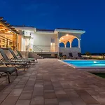 Villa Luka